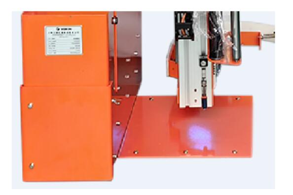 底座和機械限位